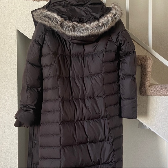 Eddie Bauer | Long Puffer Coat in Cocoa Size TM (Tall Medium) - Picture 9 of 16